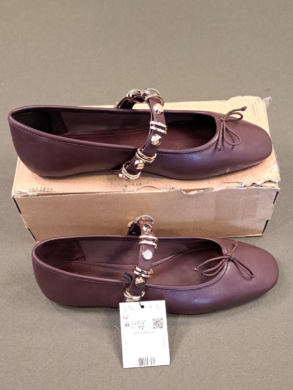 Mango Ballet flat w/ metallic strap details - Color: Burgundy/Gold - Size: EU42 - Picture 2 of 11
